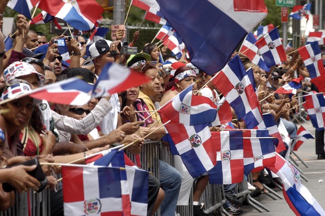 Cada año miles de quisqueyanos de toda la región se dan cita en  Manhattan para participar el Desfile Nacional Dominicano de Nueva York.