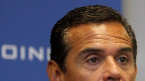 Villaraigosa dice que la alcaldía es su prioridad.