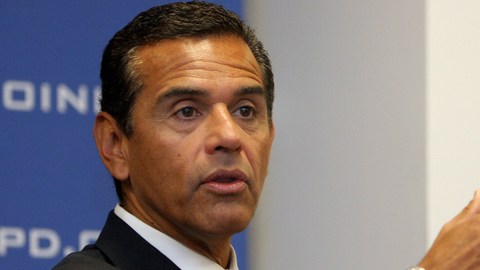 Villaraigosa dice que la alcaldía es su prioridad.