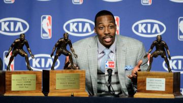 Dwight Howard, ganador de tres trofeos al mejor jugador defensivo de la NBA, con el Magic, es ahora de los Lakers.