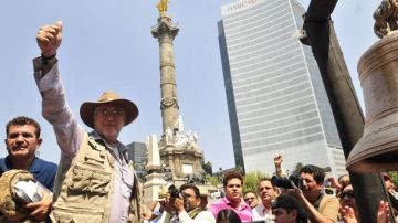 El poeta Javier Sicilia encabeza la marcha que saldrá de Tijuana este domingo y que atravesará la Unión Americana.