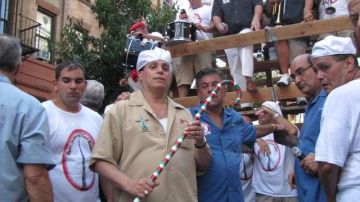 Anthony Rodríguez es el primer hispano en ser aceptado como protagonista de 'El Giglio', una importante celebración religiosa italiana que se realiza en El Barrio.