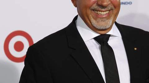 El compositor cubano producirá una serie de televisión para 20th Century Fox.