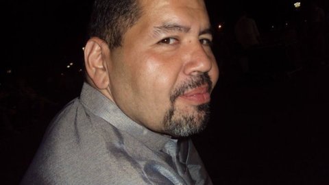 Ricardo "Ricky" Martínez busca desbancar a José Rivera en la Asamblea Estatal.