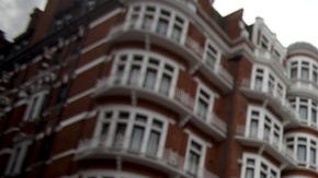 Julian Assange se encuentra refugiado en la embajada ecuatoriana en Londres.