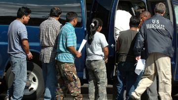 Los agentes de inmigración detuvieron a casi 600  indocumentados durante la redada realizada en 2008 en la espaciosa planta.
