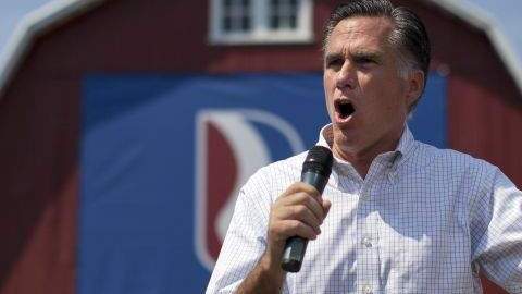 El aspirante republicano ironizaba así sobre la polémica surgida desde algunos sectores conservadores que cuestionan la autenticidad del certificado de nacimiento de Obama.