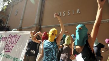 Manifestación a favor de las Pussy Riot en Venecia.