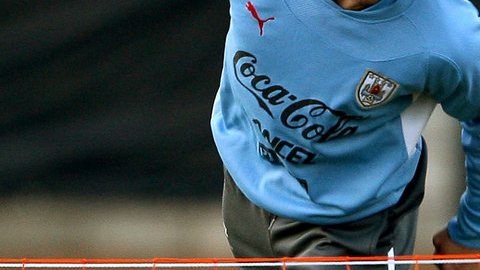 Luis Suárez jugará para  Uruguay en contra de Ecuador.