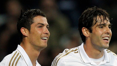 Cristiano Ronaldo (izq.) y Kaká (der.) juntos en una foto de abril del 2012.