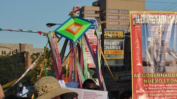 'Es tiempo de legalizar las drogas como se hizo con el alcohol en los años 1930', dijo el poeta y activista mexicano.