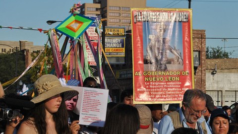 'Es tiempo de legalizar las drogas como se hizo con el alcohol en los años 1930', dijo el poeta y activista mexicano.