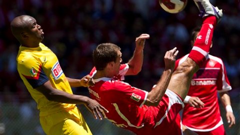 Novaretti se ha convertido en puntal de la zaga de los diablos rojos del Toluca en la Liga Mx.