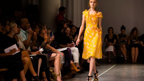 Un diseño de la colección de Creatures of Wind para la primavera 2013.