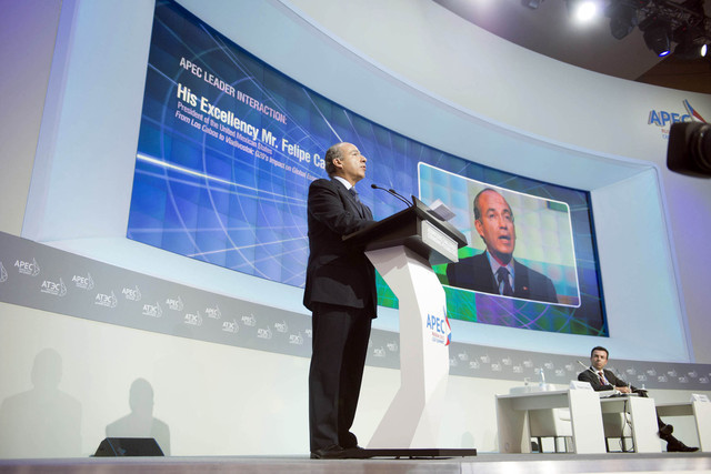 El presidente mexicano, Felipe Calderón, durante su intervención en la cumbre del Foro de Cooperación Económica Asia-Pacífico (APEC).