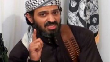 Al Shahri, apodado Abu Sefian al Asdi, es el ayudante del yemení Naser al Wahishi, el emir de Al Qaeda en la Península Arábiga.
