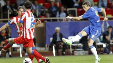 El goleador Fernando Torres (derecha), del Chelsea en la Liga Premier, es uno de los principales jugadores españoles que compiten en el extranjero.