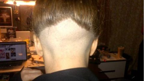 Este corte ha sido para rendir tributo a la madre de uno de sus amigos íntimos escribió Lady Gaga.
