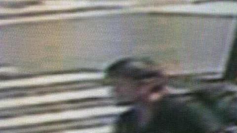 El sospechoso buscado por la Policía.