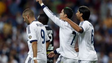 El Real Madrid se ha convertido en una máquina de hacer dinero, pero también de deudas para firmar a los mejores jugadores.