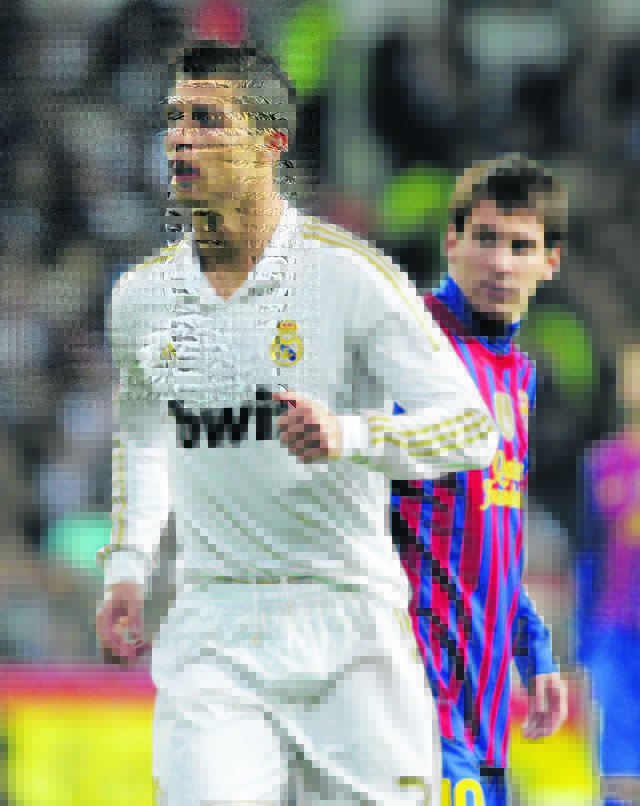 El argentino Lionel Messi (d), del FC Barcelona,  y el portugués Cristiano Ronaldo, del Real Madrid, son dos figuras que competirán en la Liga de Campeones.