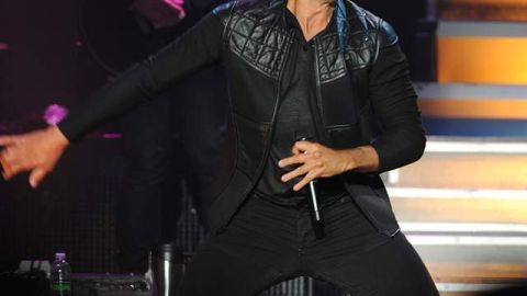Chayanne (izq.) y Marc Anthony (centro) se unieron a Marco Antonio Solís el viernes en la celebración de la independencia mexicana en Las Vegas que inició Luis Miguel (der.) el jueves por la noche.