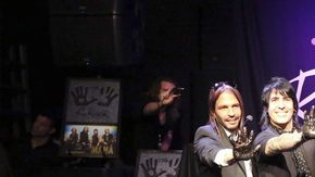 Maná al completo celebró la inmortalización de sus huellas en el Rockwalk de Guitar Center en Sunset Blvd.
