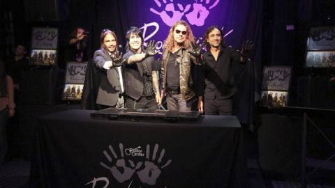 Maná al completo celebró la inmortalización de sus huellas en el Rockwalk de Guitar Center en Sunset Blvd.