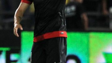 El uruguayoCristian Rodríguez abrió el camino del triunfo del Atlético Madrid, que goleó al Hapoel Tel-Aviv en Israel por marcador de 3-0.