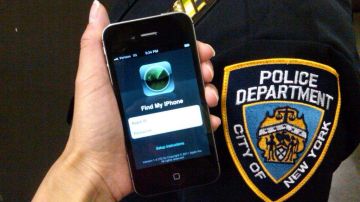El NYPD desplegó, en las estaciones del subway, un grupo de oficiales  que están equipados con iPhones con el programa “iCloud”.