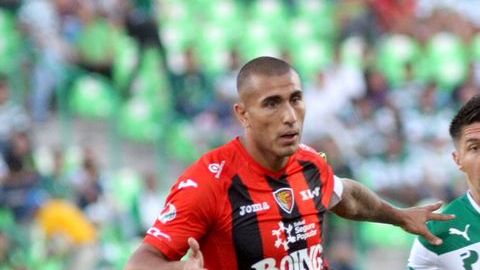 Oribe tiene la pólvora apagada ahora que Santos necesita los goles del 9 de la selección mexicana.