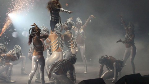 Yuri (de negro) presentó en LA un concierto espectacular y renovado, como el que ofreció en Puebla, en junio de este año, cuando se tomó esta foto.