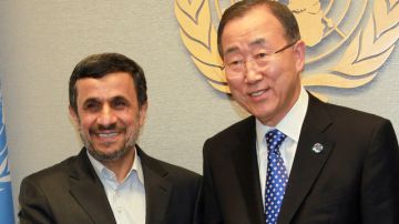 El secretario general de la ONU, Ban Ki-moon, y el presidente de Irán, Mahmoud Ahmadinejad, en la 67 Asamblea de la ONU.