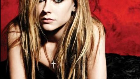 Avril Lavigne, ganadora de cinco premios MTV Latinoamérica, nació el 27 de septiembre de 1984.