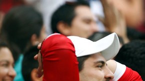 Las Chivas de Van't Schip siguen dando tumbos en la Concachampions, ahora frente al W Connection de Trinidad y Tobago.