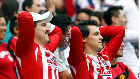 Las Chivas de Van't Schip siguen dando tumbos en la Concachampions, ahora frente al W Connection de Trinidad y Tobago.