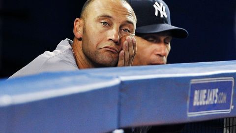 Derek Jeter vio desde el dugout la forma en que los Azulejos blanquearon a los Yanquis.