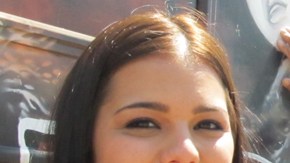 La protagonista de 'En busca del sueño americano' Shaina Sandoval (izq.) y el cineasta Baldemar Rodríguez.