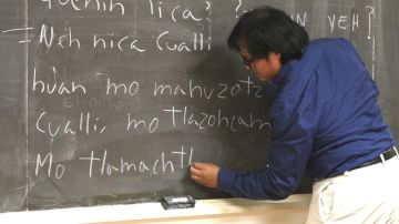 El activista poblano Irwin Sánchez, que ahora vive en Nueva York, decidió enseñar a otros la lengua ancestral de su pueblo,el náhuatl.