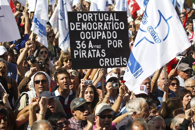 Los organizadores de la protesta en Lisboa, Portugal, dijeron que fue un éxito y calcularon en cientos de miles la cifra  de manifestantes.