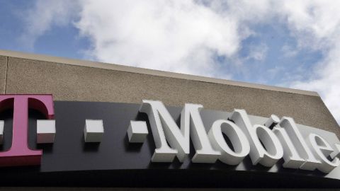 Deutsche Telekom será propietaria del 74 % de la nueva empresa, que mantendrá el nombre de T-Mobile USA, en tanto que los accionistas de MetroPCS se harán con el 26 % restante y recibirán $1,500 millones en efectivo.