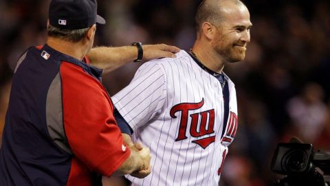 Los Mellizos de Minnesota despidieron a tres entrenadores a causa de la desastrosa temporada.