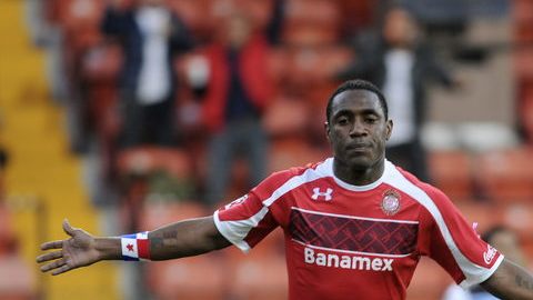 El panameño Luis Tejada sigue marcando goles en el fútbol mexicano.