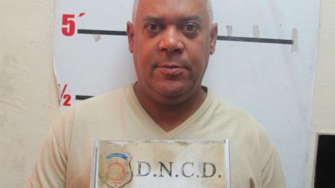Minier Eusebio, alegadamente,utilizaba cédula y licencia de conducir falsas a nombre de Juan Alberto Fajardo Balderas.