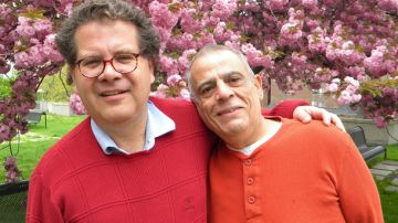 Pablo García y Santiago Ortiz junto con otras cuatro familias gay, solicitaron en corte que se reconozcan sus beneficios migratorios por estar casados legalmente.
