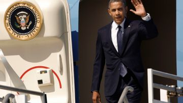 El presidente Barack Obama llega a Los Ángeles, ayer.