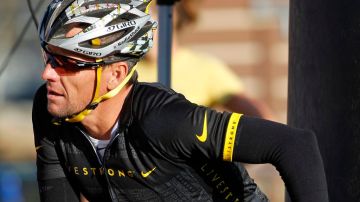 En la semana en que se definiría su futuro deportivo, Lance Armstrong critica de nuevo a la USADA.