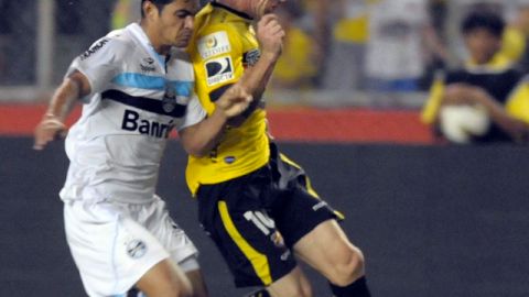Damián Díaz (derecha) una de las estrellas de Barcelona de Guayaquil.