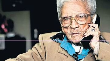 La peruana María Julia Venegas Salinas es la locutora más logeva del mundo.