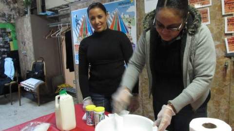 Padres asisten a talleres del El Centro de Recursos para Padres de la Coalición de Washington Heights e Inwood. Hoy se dictará uno gratis sobre nutrición.